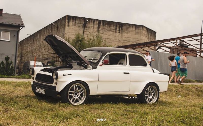 Škoda Octavia s motorom 4,4 V8! V8-čková beštia na predaj!