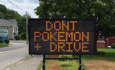 Nikdy nelov Pokémonov ani ľudí počas šoférovania!