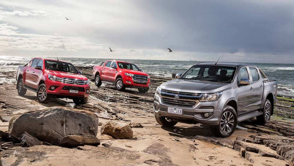 Extrémne riziko prevrátenia novej Toyoty Hilux v porovnaní s konkrenciou