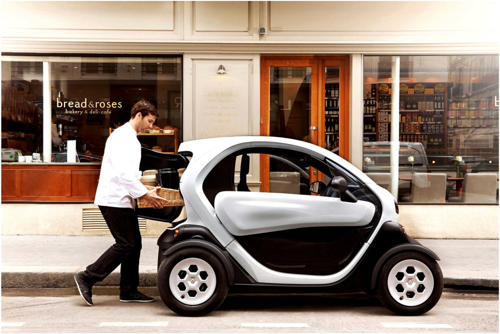 Podobným nápadom je aj mini elektrická dodávka Renault Twizy