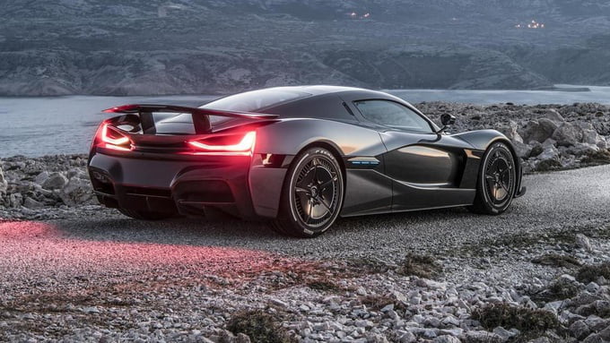 Rimac Concept Two, elektromobil s 2 000 koňmi dá stovku za 1,8 sekundy!