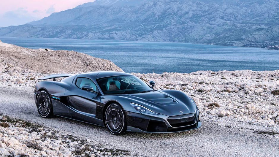 Rimac Concept Two, elektromobil s 2 000 koňmi dá stovku za 1,8 sekundy!
