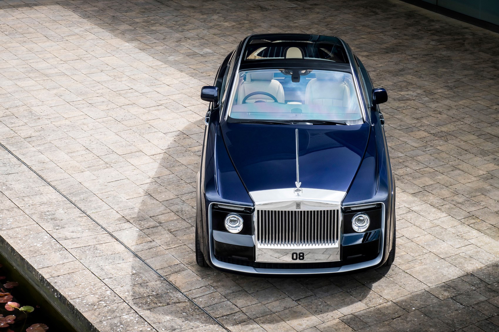 Rolls-Royce vyrobil na objednávku najdrahšie auto sveta. Za koľko?