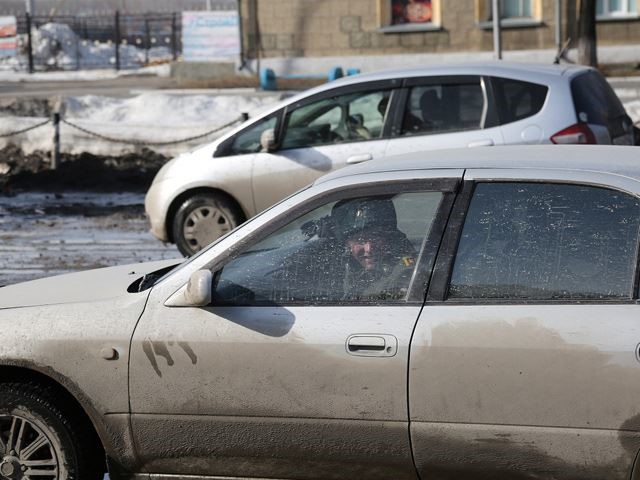 Originálny protest proti zlému stavu ciest pritiahol obrovskú pozornosť verejností a médií