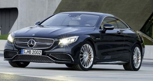 Smart exceluje v čelnej zrážke s Mercedesom S-class!