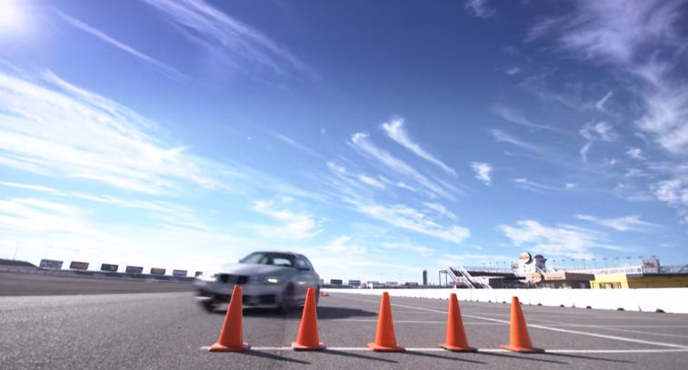 Video: Samodriftujúce BMW!