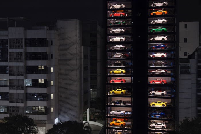 Najväčší automat na predaj áut na svete