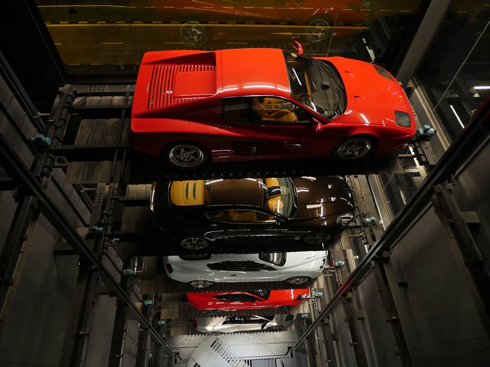 Najväčší automat na predaj áut na svete