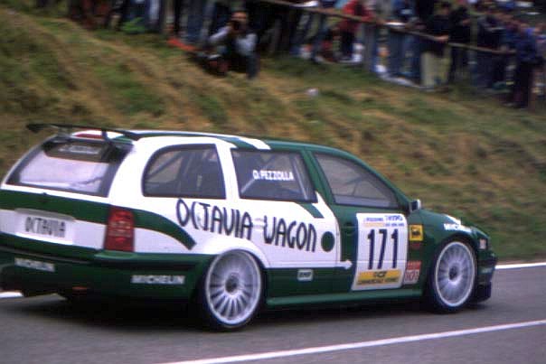 Škoda Octavia I, akú si ešte nevidel! 300 koní, šialená rýchlosť!