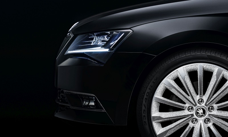 Škoda Superb Black Crystal