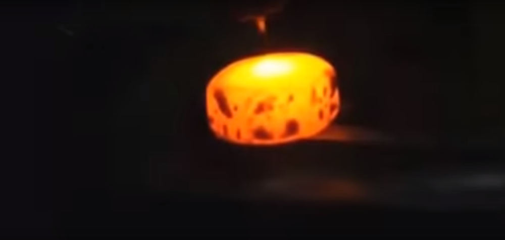 Ako vytiahnuť zlomenú skrutku?
