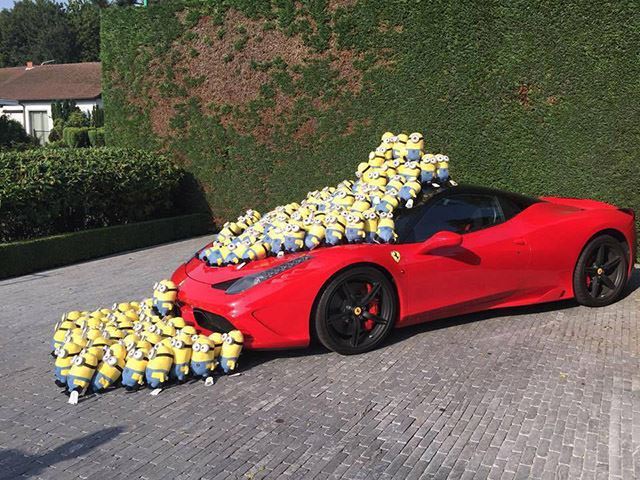 Mimoňi sa dostali aj do automobilového sveta...