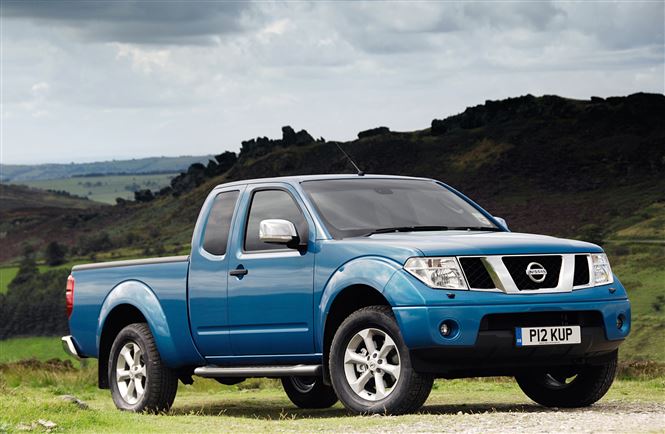 Nissan Navara sa láme!