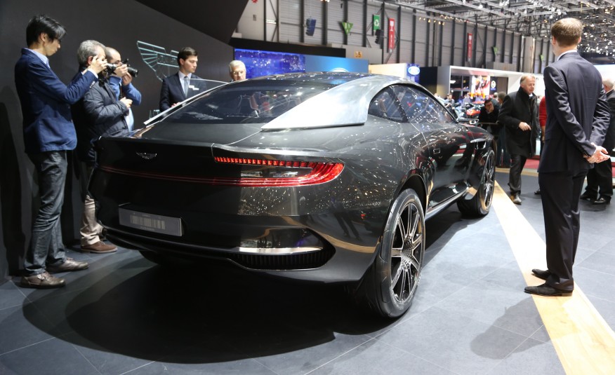 Aston Martin DBX