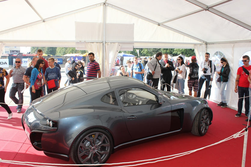 Elektrické kupé StudentCar SCX