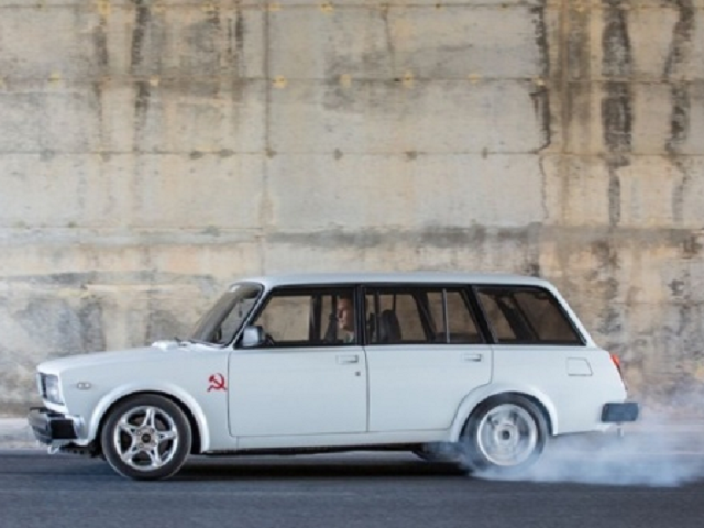 Super Lada s výkonom 420-koní!