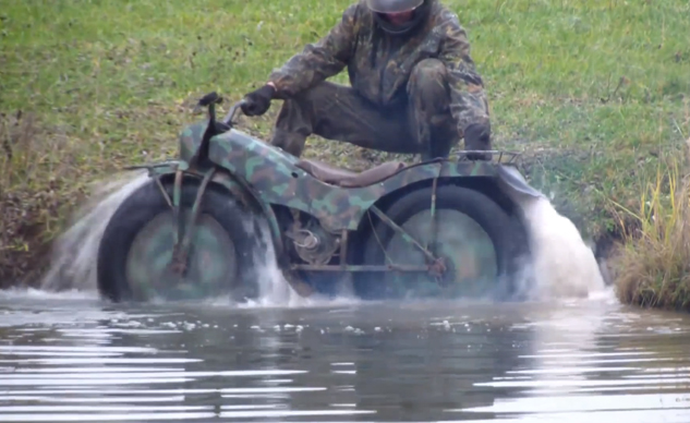 Hit: Ruská skladacia motorka!