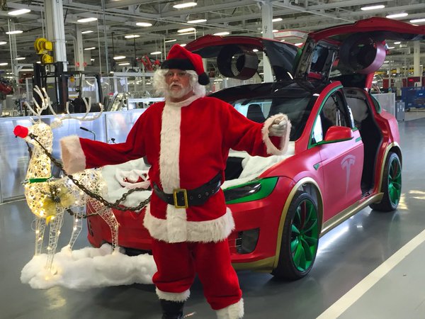 Tesla si pri príležitosti Vianoc pripravila pre fanúšikov prekvapenie