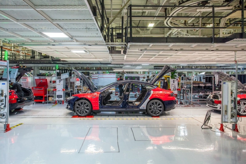 tovaren tesla