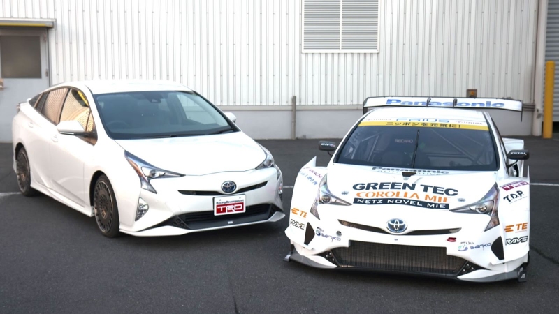 Toyota Prius GT300