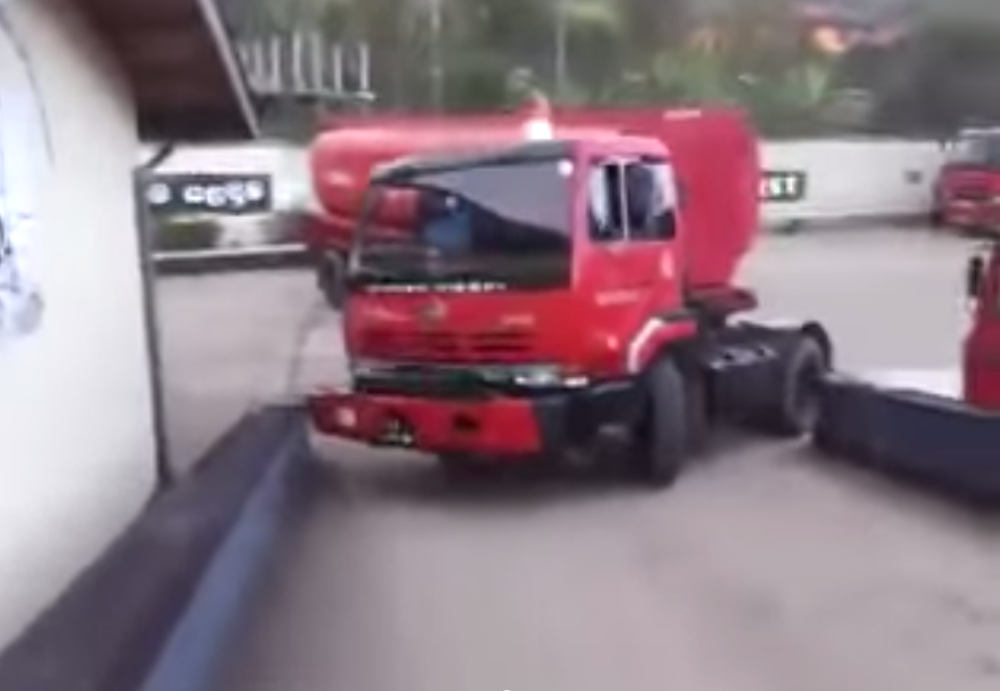 Video: Najlepší vodič kamiónu!