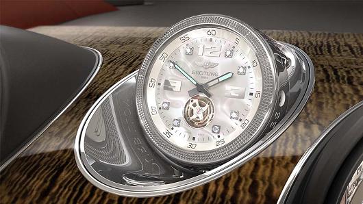 Hodinky Breitling sú luxusným doplnkom, ktorý zdvojnásobí cenu Bentley Bentaygy!