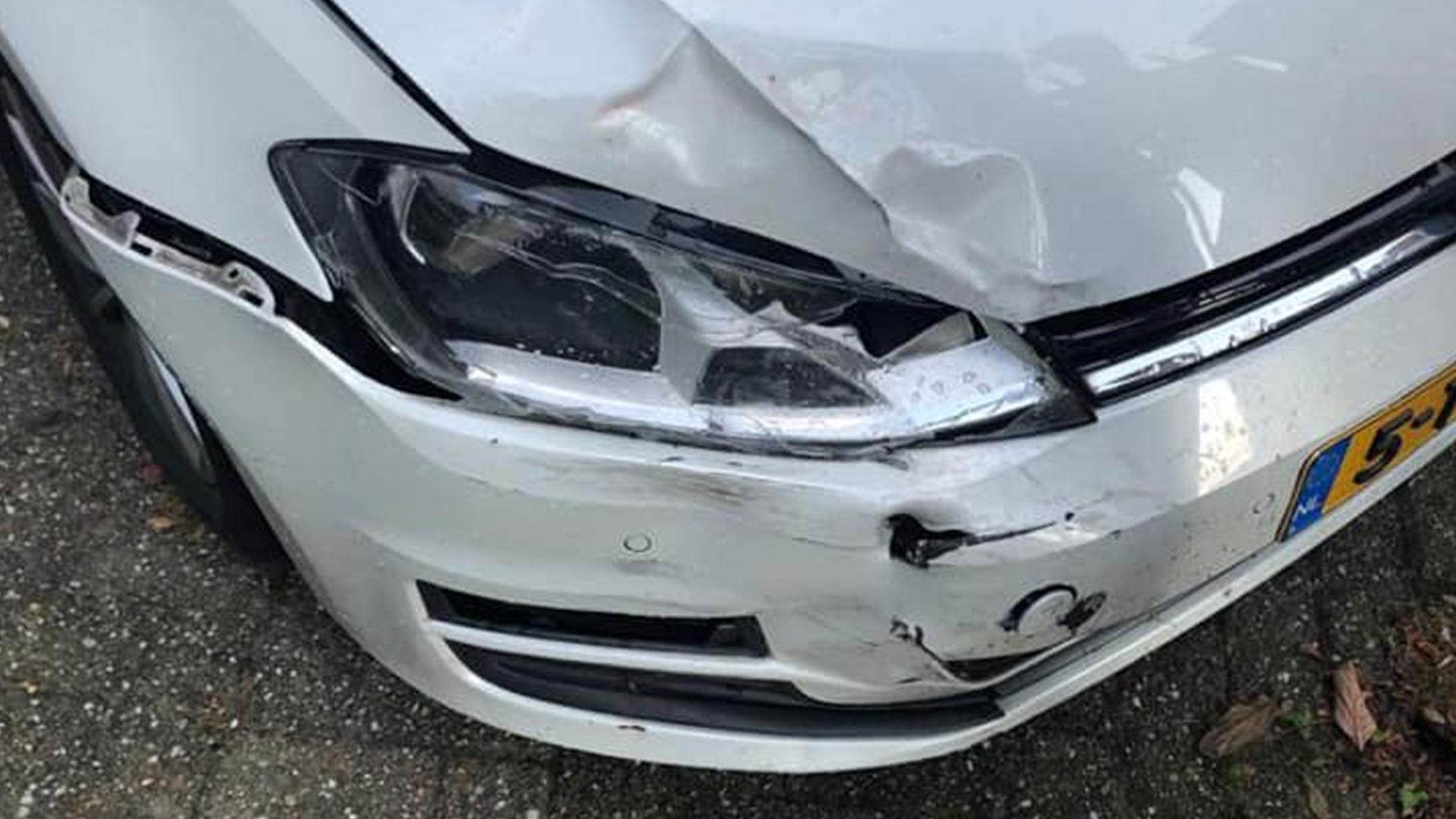 Auto nechala na parkovisku pri letisku. Takto ho našla po návrate!