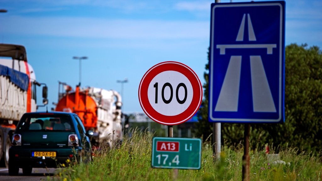 Holandsko znižuje maximálku na diaľnici na 100 km/h! Hlúposť alebo fajn nápad?