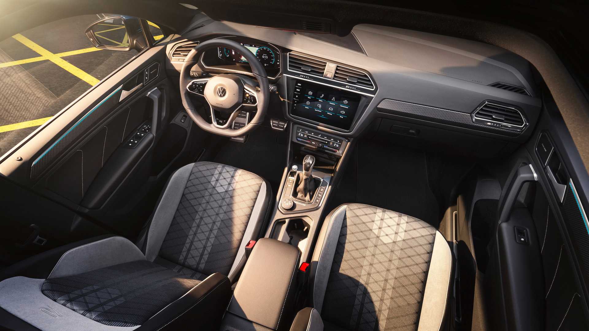 Volkswagen Tiguan obliekol nové šaty, vyzerá viac ako Golf