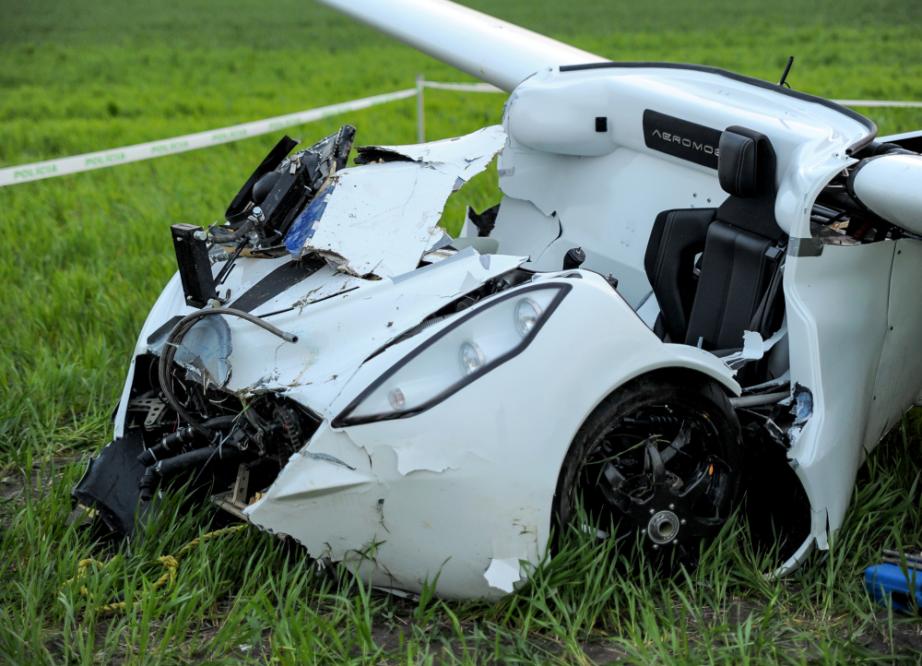 Havarovaný prototyp Aeromobilu