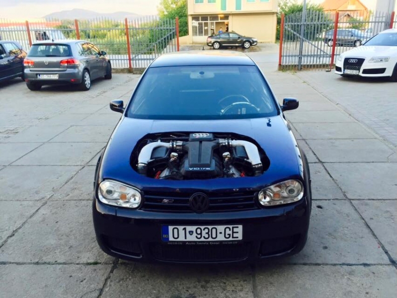 VW Golf V10