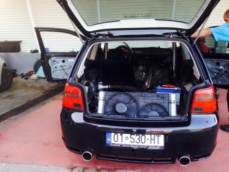 VW Golf V10