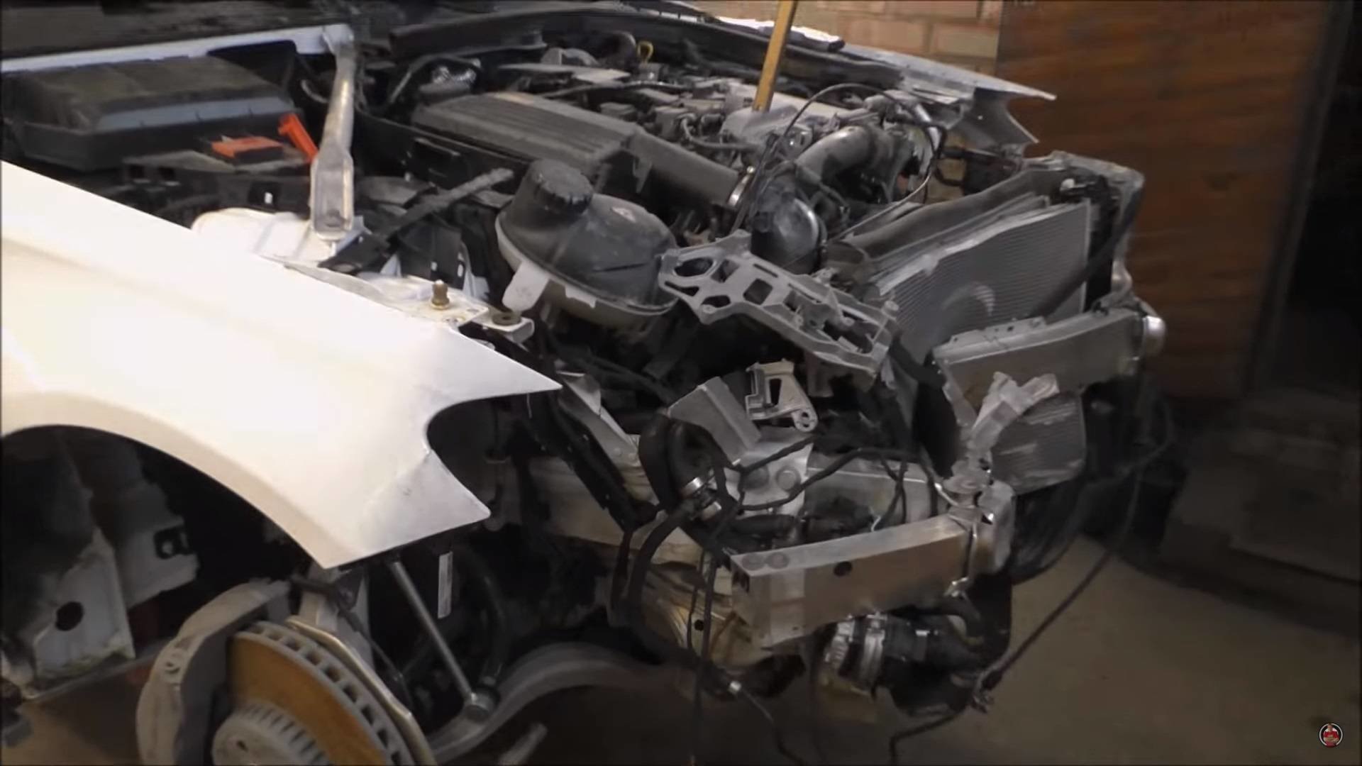 Zdemolovaný Mercedes opravený ako nový!