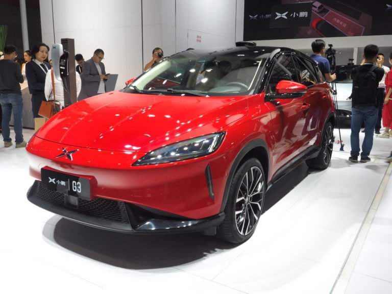 Čínska kópia Tesly Model X. Totálny plagiát!