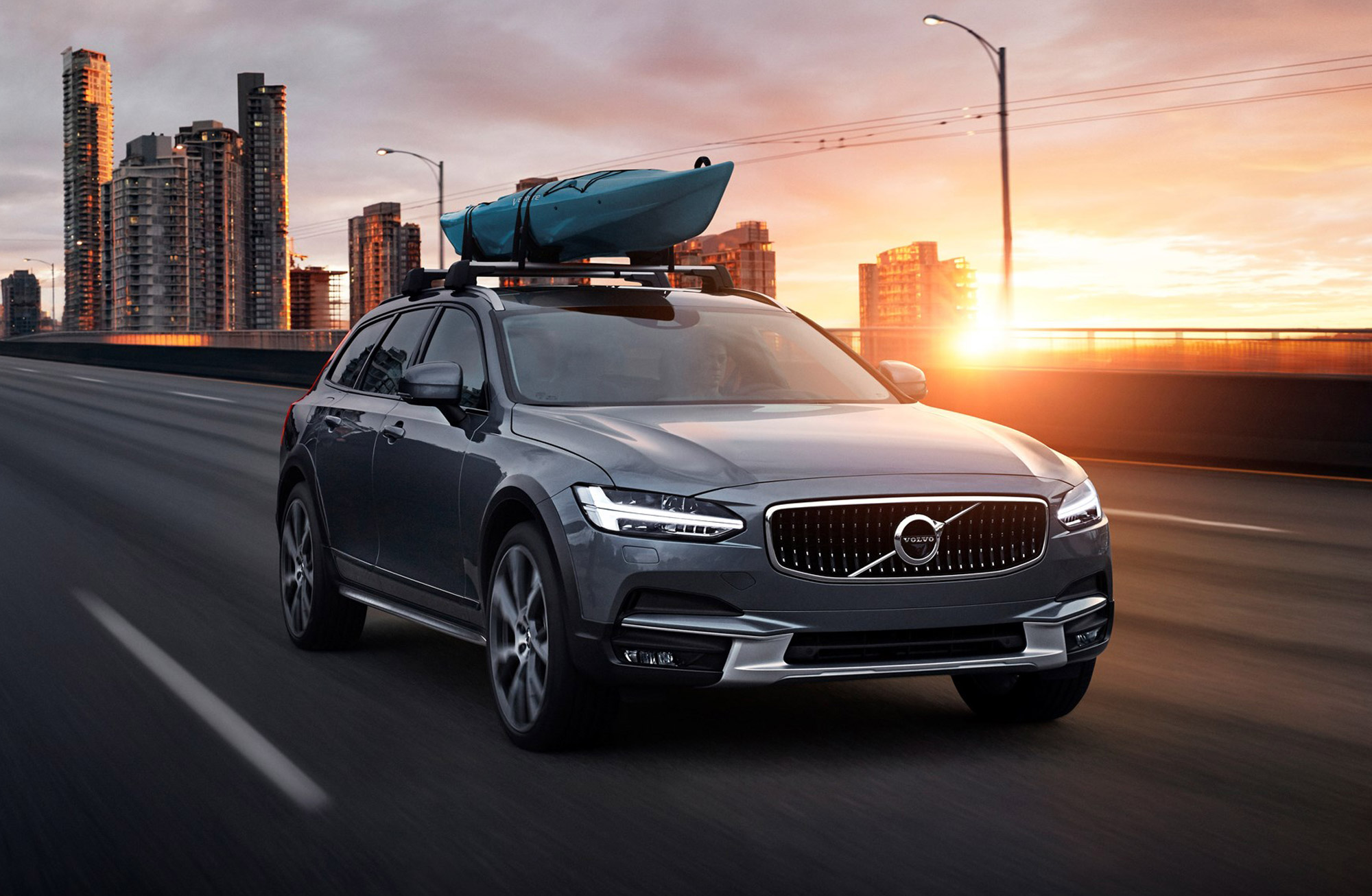 Volvo V90 Cross Country vracia vášeň do života!