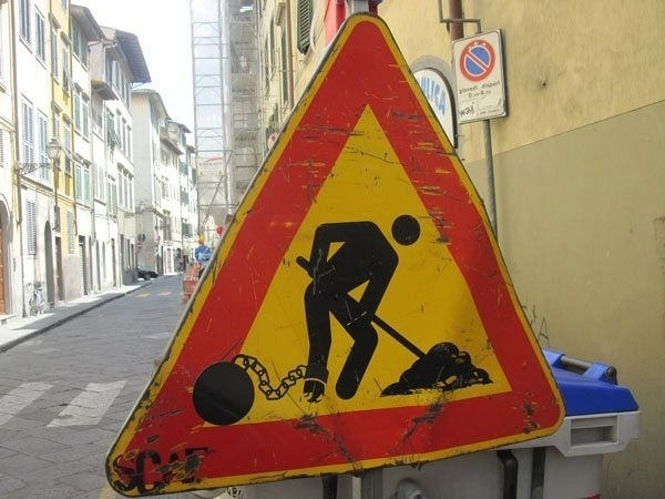 Bizarné značky na cestách