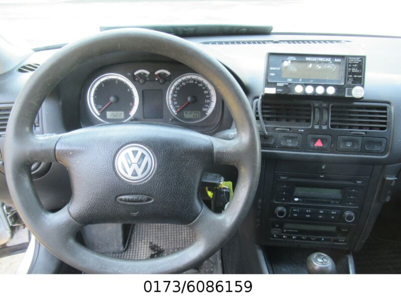 Tento Golf s motorom 1,9 TDI dal skoro 1 milión km! Za 875 €!