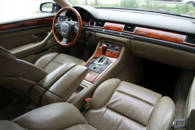 Luxusné Audi A8 s V8 na predaj za 3% pôvodnej ceny!