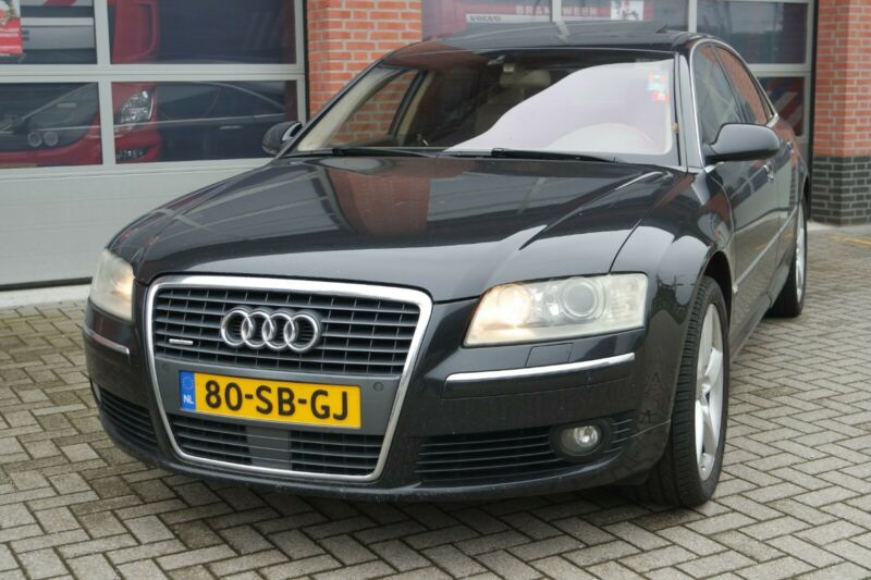 Luxusné Audi A8 s V8 na predaj za 3% pôvodnej ceny!
