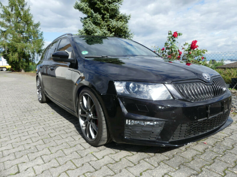 Octavia Combi s výkonom 480 koní za 17 000 €? Nech sa páči!