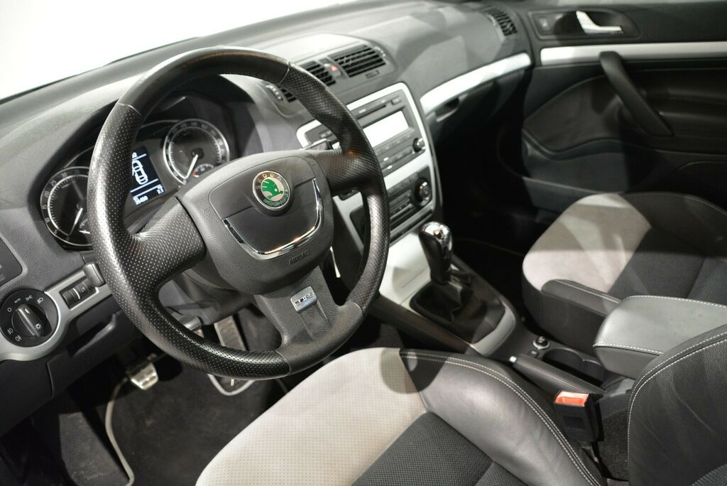 Octavia Combi RS s 35 000 km za cenu Fabie!