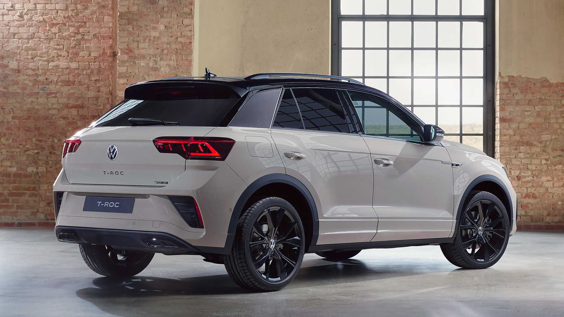 Volkswagen T-Roc má novú tvár, facelift priniesol aj dotykové plochy vnútri
