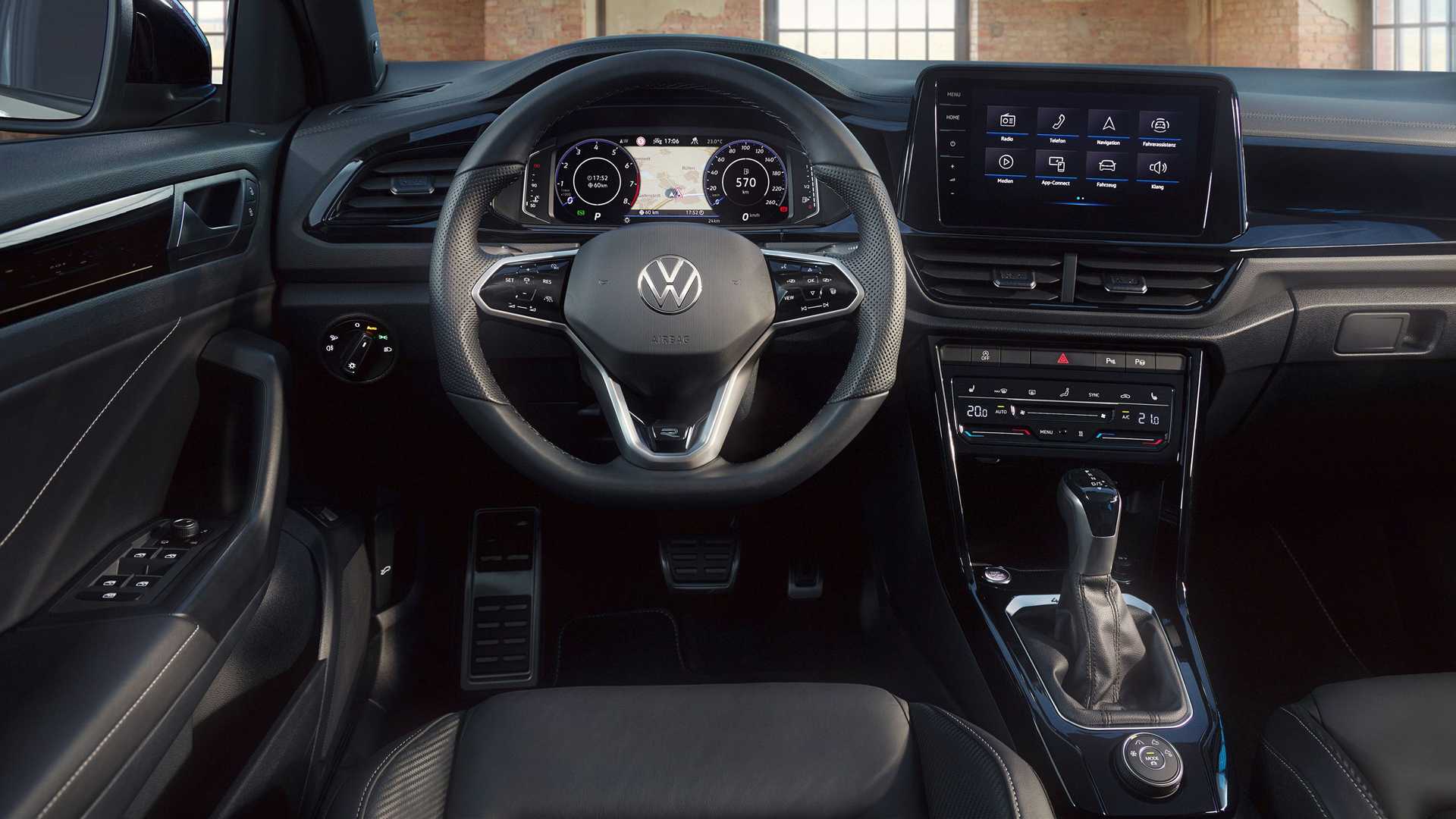 Volkswagen T-Roc má novú tvár, facelift priniesol aj dotykové plochy vnútri