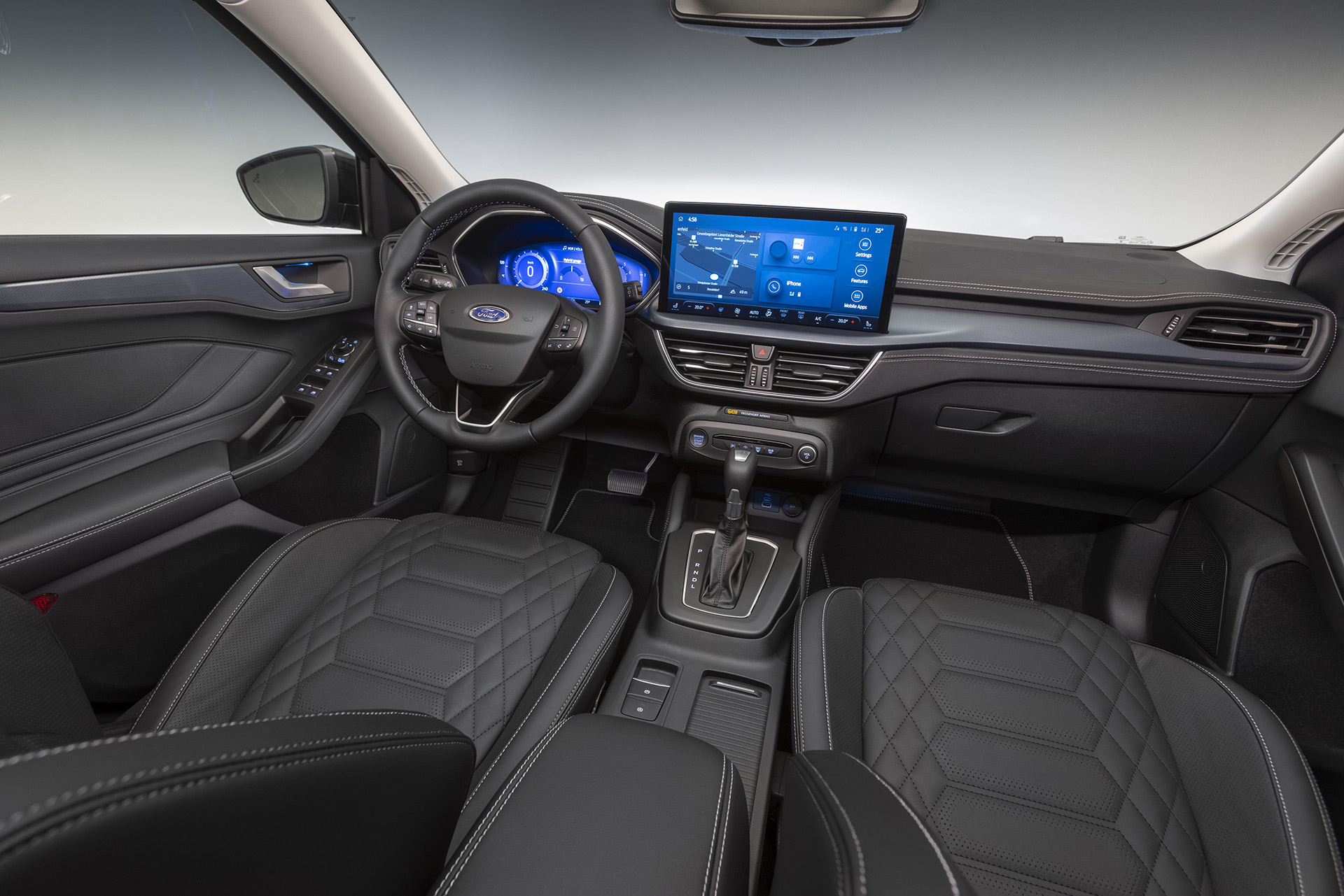 Ford Focus dostal facelift, stratil 1,5-litrový benzínový motor
