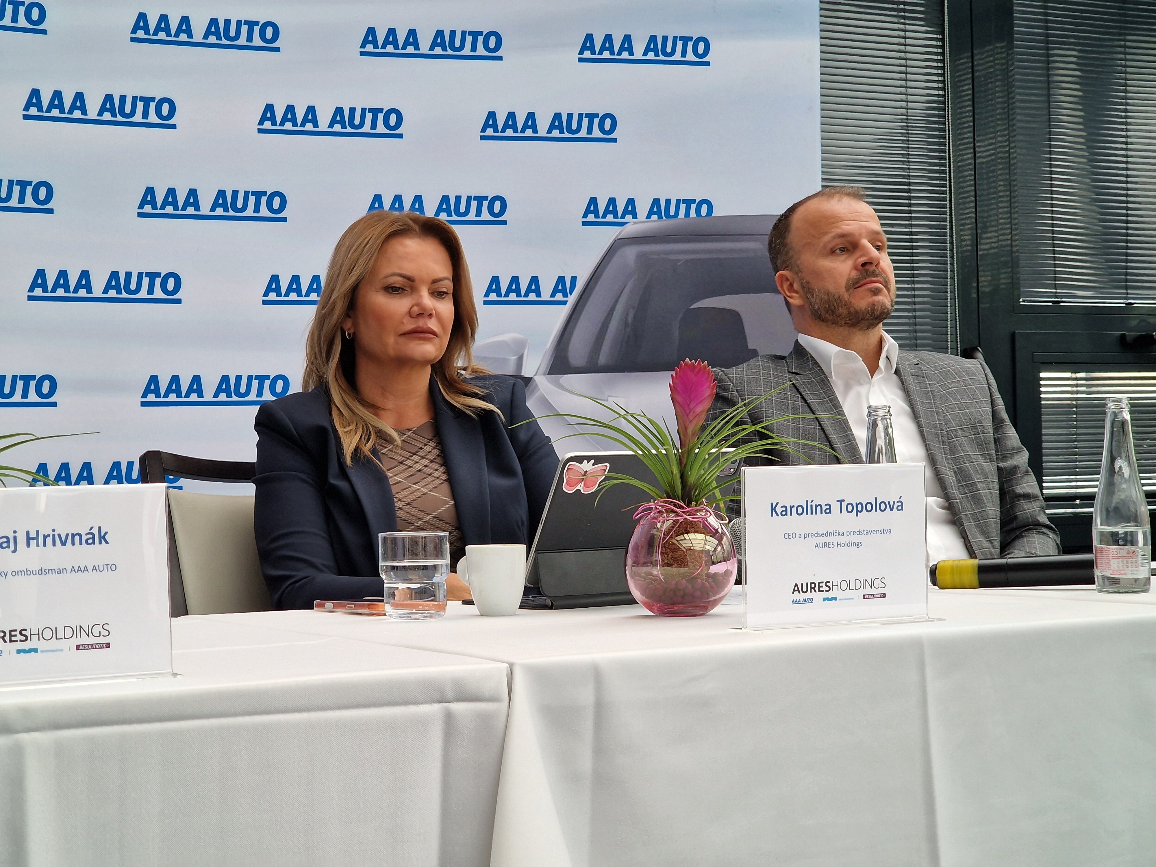Autobazar.EU. Karolína Topolová, CEO a predsedníčka predstavenstva AURES Holding, a Petr Vaněček, CEO a člen predsavenstva