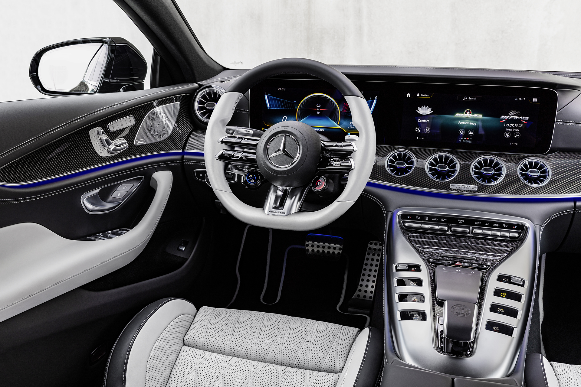 Mercedes vylepšil štvordverové AMG GT, najviac zmien je vnútri