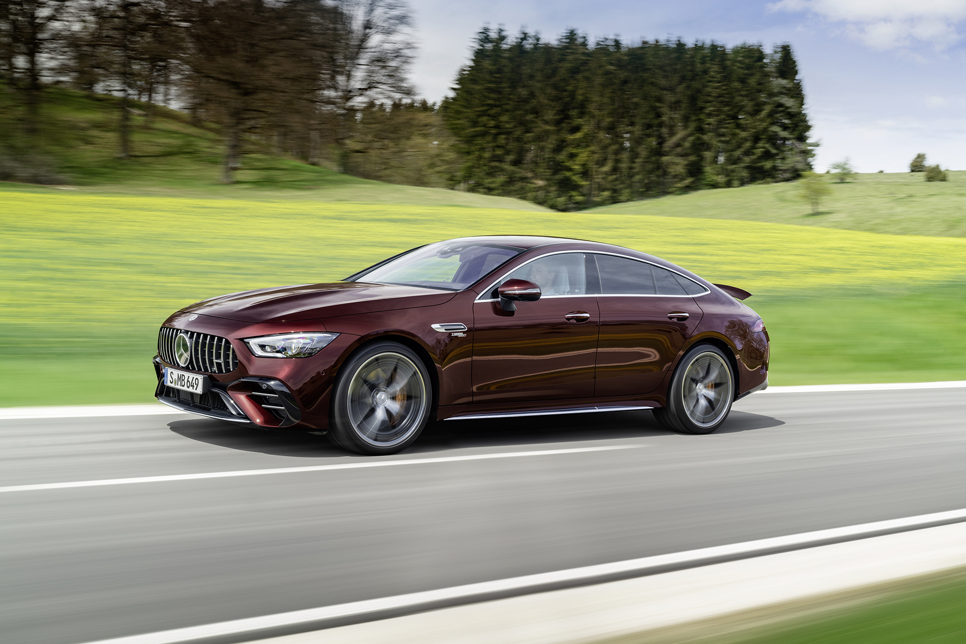 Mercedes vylepšil štvordverové AMG GT, najviac zmien je vnútri