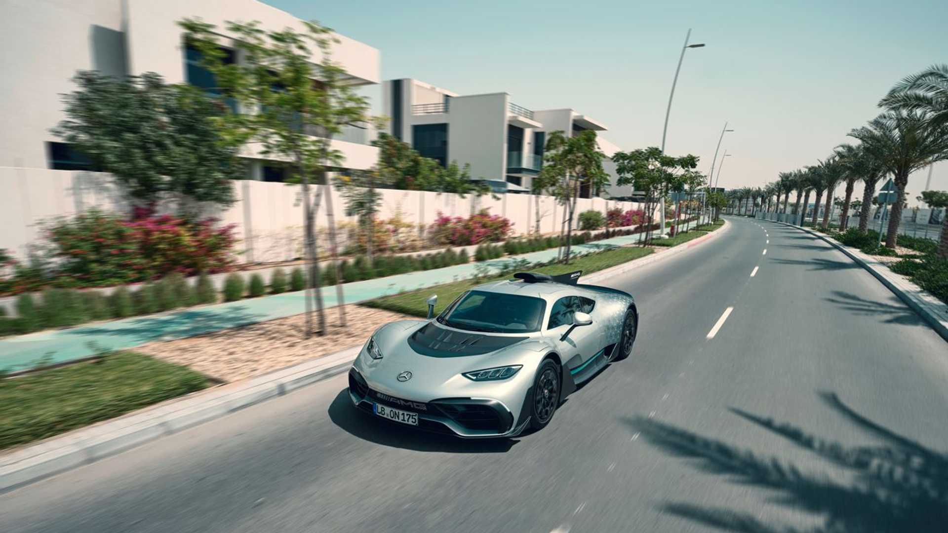Mercedes priviedol AMG One do sériovej produkcie, má motor z F1