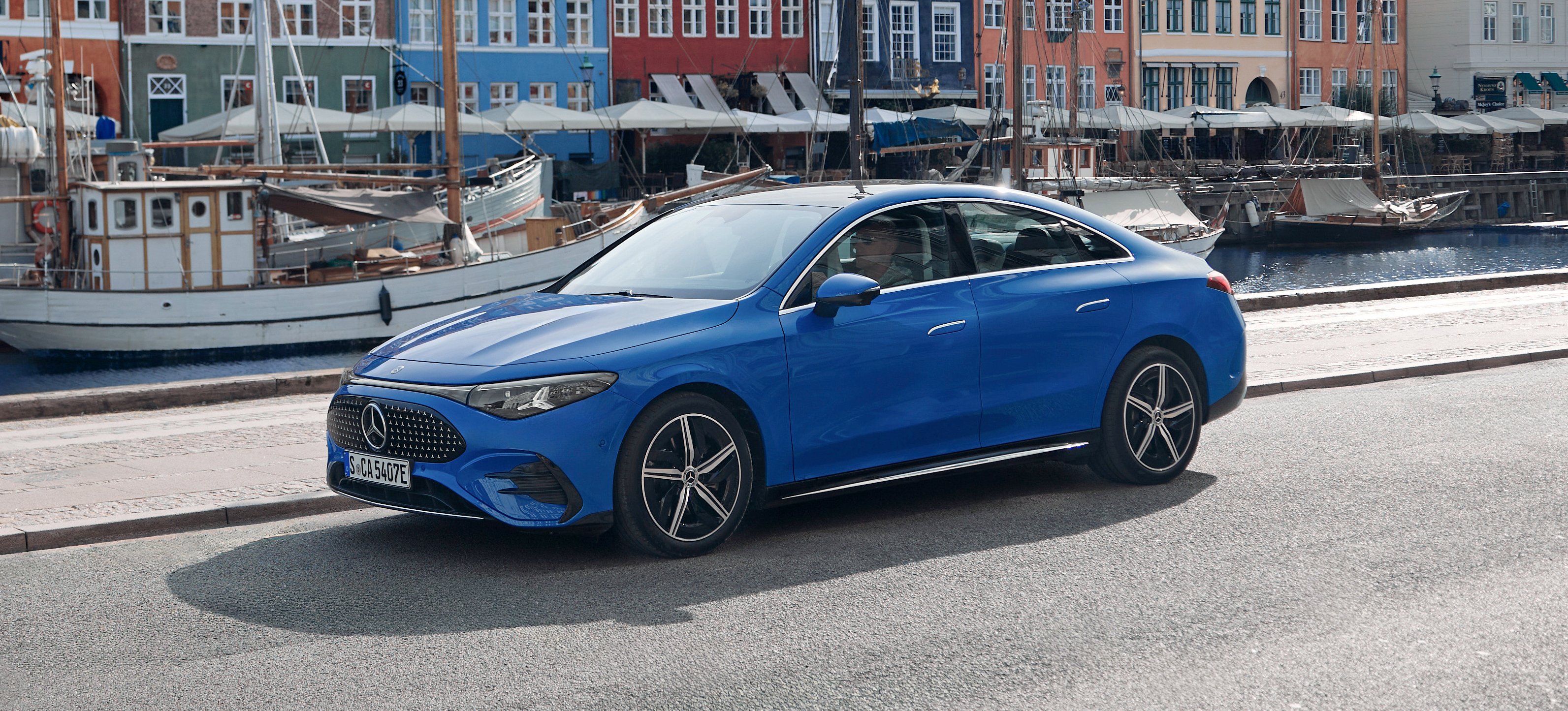 MERCEDES-BENZ. Elektromobil CLA with EQ Technology na oficiálnej fotografii