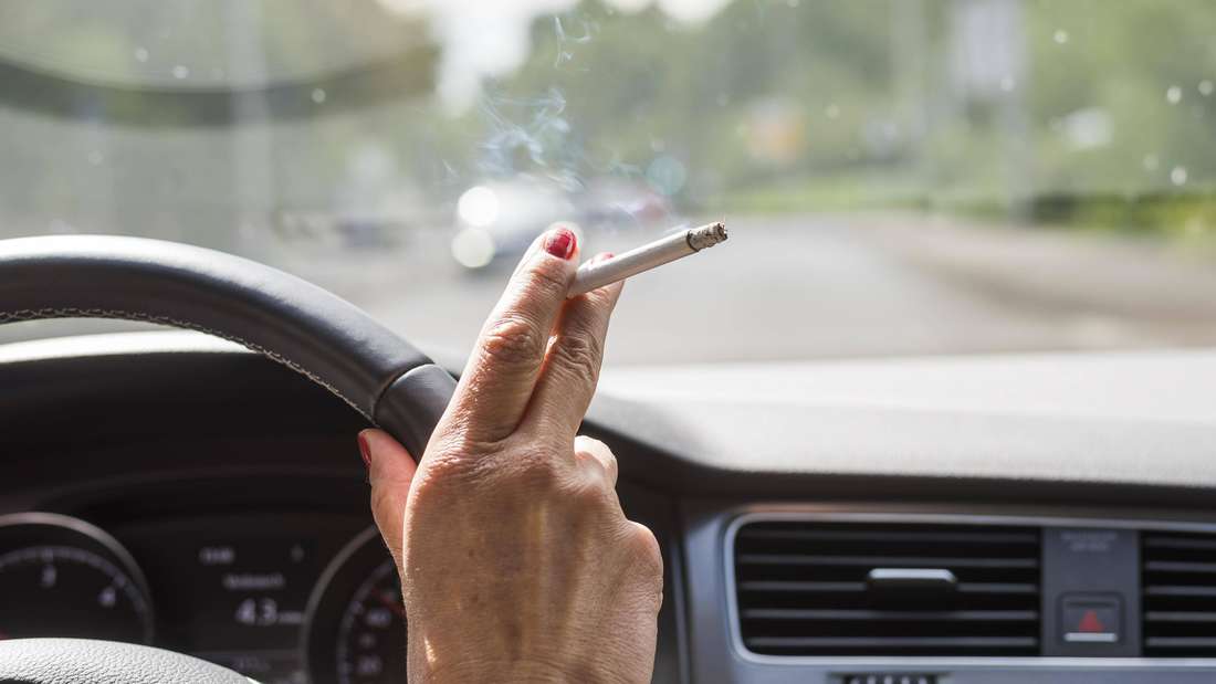 V Nemecku hrozí za fajčenie za volantom pokuta 3 000 €!